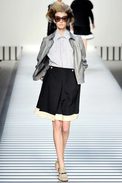 Look 9